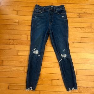 Old Navy Very Gently Used Distressed Size 6 Jeans